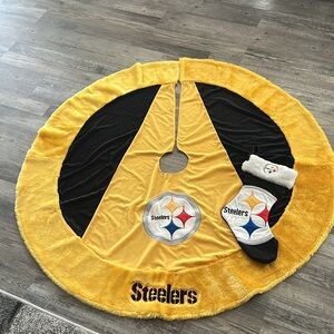 Pittsburgh Steelers tree skirt & stocking